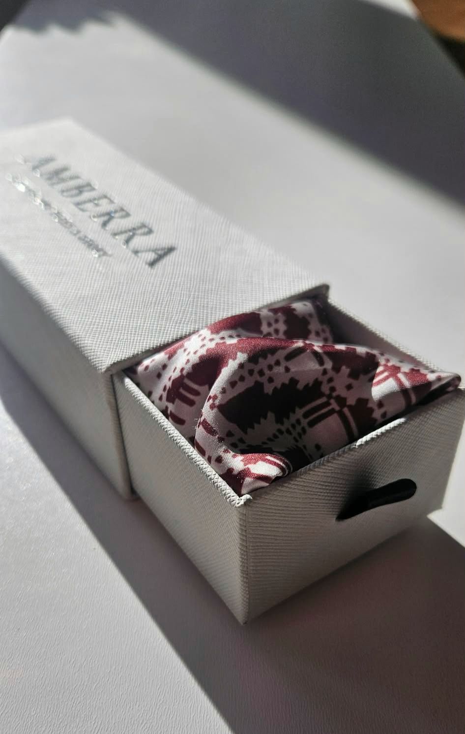 skarelė – elegantiškai supakuota dovana